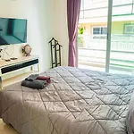Luxury & Serenity In Pattaya - C-View Residence