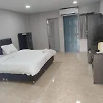 Dj Residency And Pool Party Hotel Pattaya