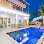 Platinum Pool โรงแรม