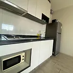 2 Bed Spacious Location In