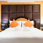 Luxury Pool T1 Near Walking Street 5br 9 Persons วิลล่า *