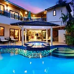 Luxury Pool T1 Near Walking Street 5br 9 Persons วิลล่า Pattaya