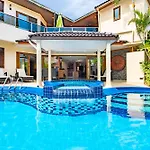Luxury Pool T1 Near Walking Street 5br 9 Persons * Pattaya