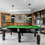 Luxury Pool T1 Near Walking Street 5br 9 Persons วิลล่า Pattaya