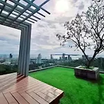 Peaceful Stay Near Walking Street And Pattaya Beach In The Pattaya City