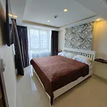 1 Bedroom Grand Avenue Residence