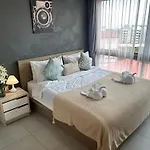 Unixx Sea View Holiday Hotel