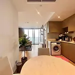 Sea View Amazing 2 Bed Room-mesmerizing Views Apartment