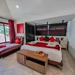 Thabali Oasis:3Bhk Private Pool Villa + Sauna