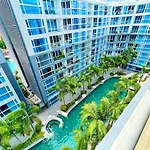 Large Deluxe Condo, Centara Azure Residence, Pattaya