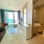 Riviera Wongamat อพาร์ทเม้น Pattaya