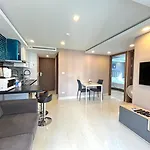 Grand Avenue Pattaya