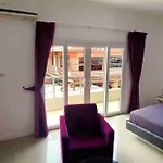 Titanic Residence-7 Minute Walk To The โรงแรม Pattaya