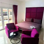 Titanic Residence-7 Minute Walk To The Pattaya