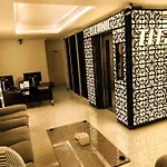 โรงแรม Titanic Residence-7 Minute Walk To The 4*