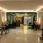Titanic Residence-7 Minute Walk To The โรงแรม Pattaya