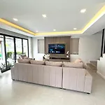 Zensiri Stylish Brand New Pool Villa