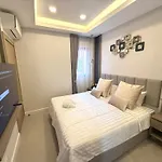 Zensiri Stylish Brand New Pool *