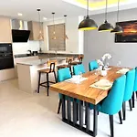Zensiri Stylish Brand New Pool