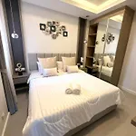 Zensiri Stylish Brand New Pool Villa *