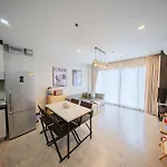 The Base Sea View Apartment *