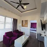 โรงแรม Titanic Residence-7 Minute Walk To The Pattaya