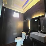 โรงแรม Titanic Residence-7 Minute Walk To The Pattaya