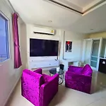 Titanic Residence-7 Minute Walk To The โรงแรม 4*