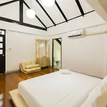 Saga Pool House *