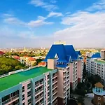 Luxury 2-Bedroom Sea View Escape