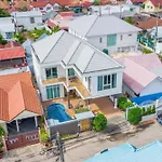 G Sunflowe Pool วิลล่า *