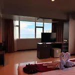 โรงแรม Suncity 4*
