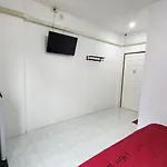 Rich Bar & House โรงแรม *