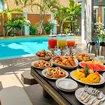 Tucheland Luxury Pool Walking Street * Pattaya