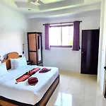 Tucheland Luxury Pool Walking Street