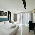 Center By K Apartment