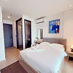 Edge Sea View อพาร์ทเม้น Pattaya