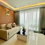 Wong Amat Tower 28 Floor Apartment