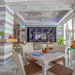 Heeton Concept By Compass Hospitality