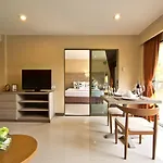 The Park 4*
