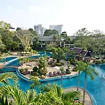 Resort The Park 4*