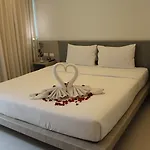 โรงแรม Sunshine & Residences 3*