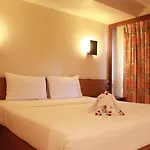 โรงแรม Sunshine & Residences 3*