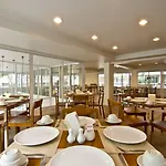 โรงแรม Sunshine & Residences 3*