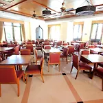 Aiyara Palace Hotel