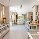 Altera And By At Mind Hotel Pattaya