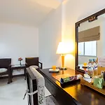 โรงแรม เดอะ โกลเด้น วิล บูติคแอนด์สปา
