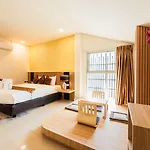 เดอะ โกลเด้น วิล บูติคแอนด์สปา 3* Pattaya