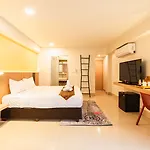 เดอะ โกลเด้น วิล บูติคแอนด์สปา Pattaya