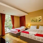 Tamnak 11br With Privater Pool โรงแรม 3*